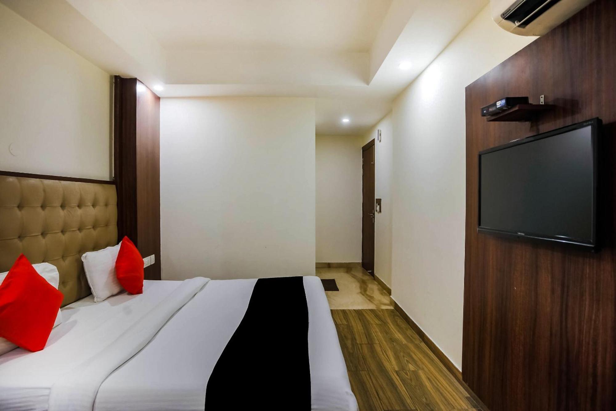 Collection O The Kailash Dev Hotel New Delhi Extérieur photo