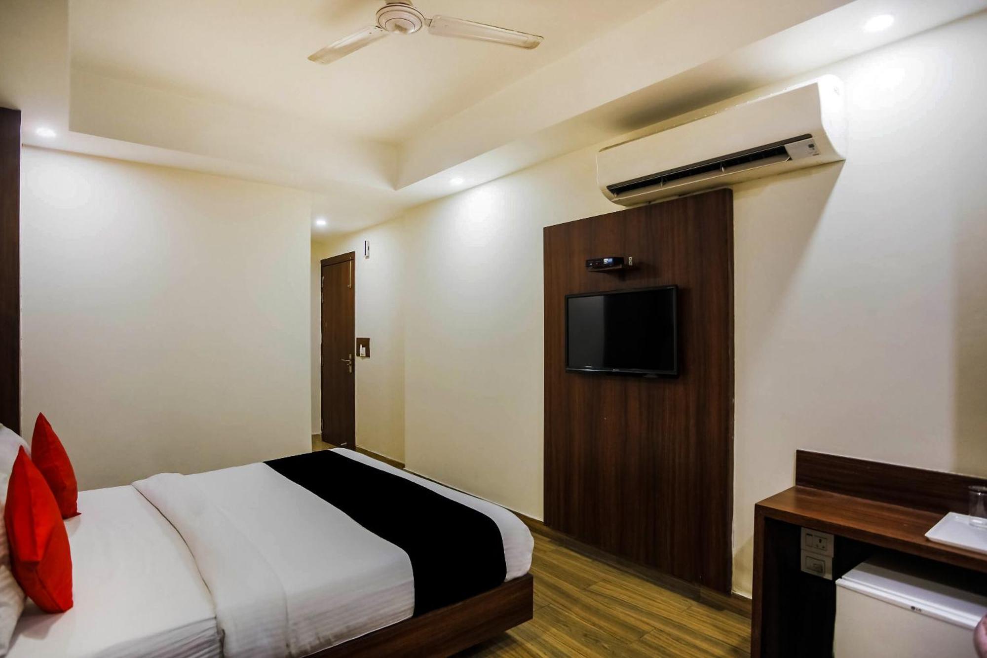 Collection O The Kailash Dev Hotel New Delhi Extérieur photo
