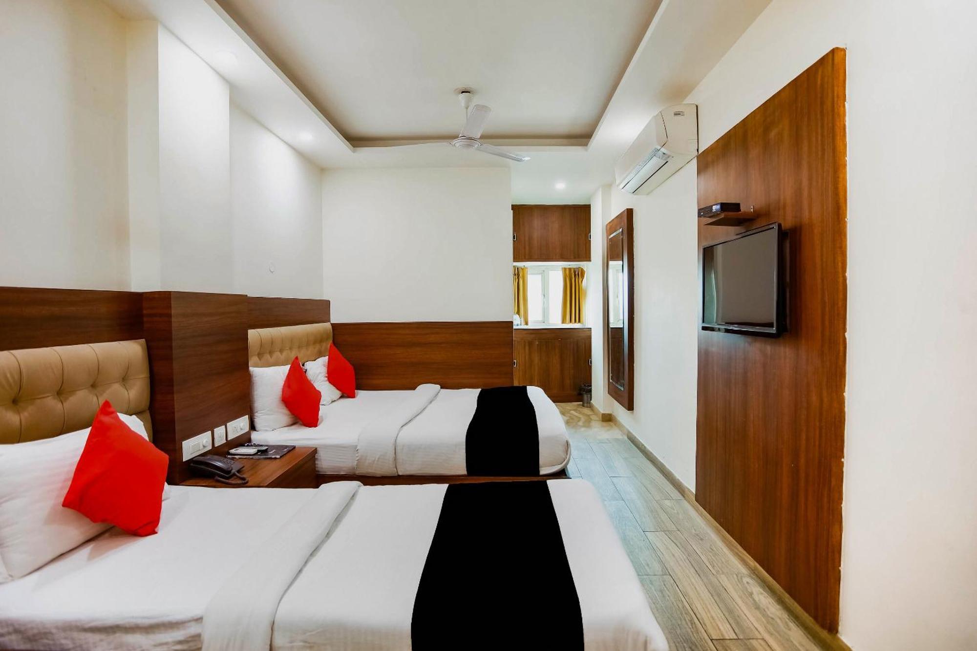 Collection O The Kailash Dev Hotel New Delhi Extérieur photo