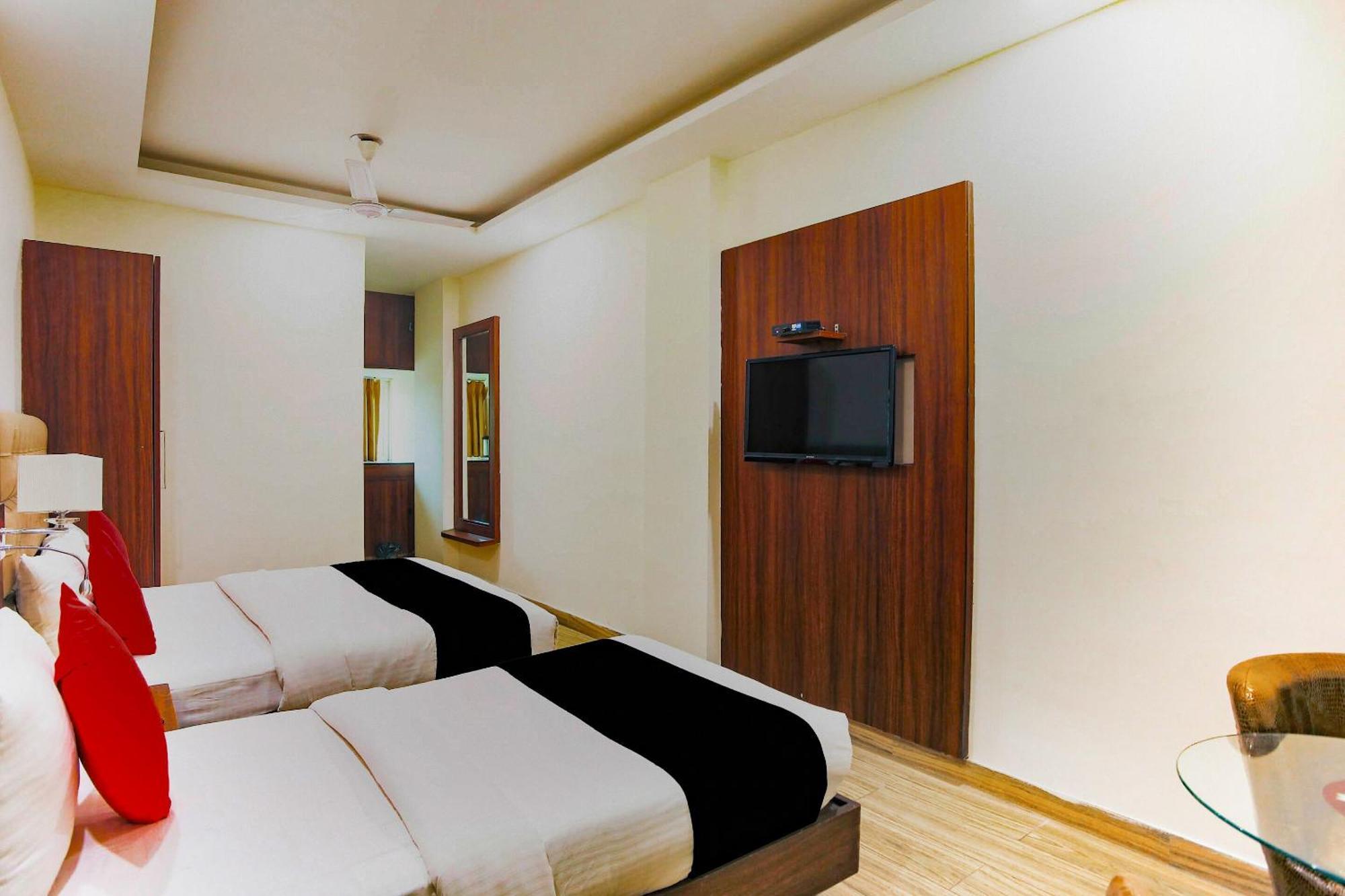 Collection O The Kailash Dev Hotel New Delhi Extérieur photo