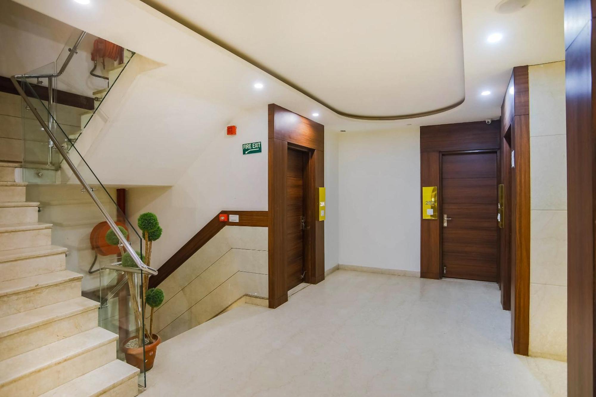 Collection O The Kailash Dev Hotel New Delhi Extérieur photo