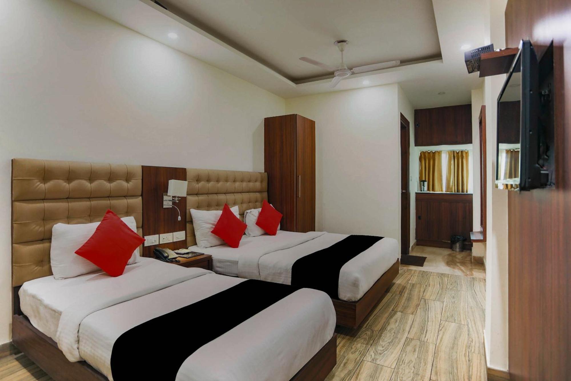 Collection O The Kailash Dev Hotel New Delhi Extérieur photo