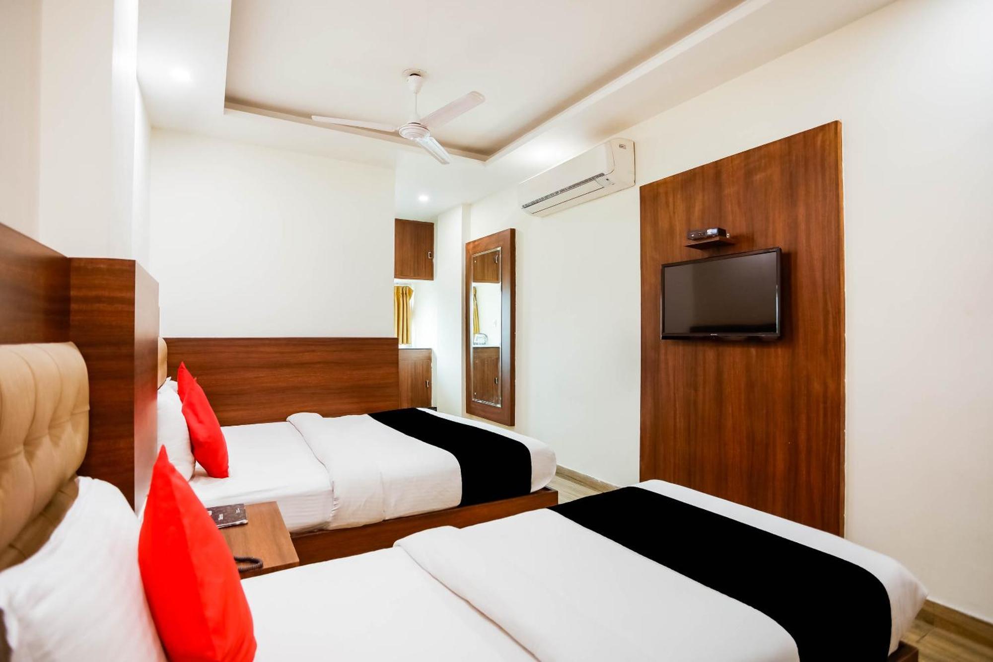 Collection O The Kailash Dev Hotel New Delhi Extérieur photo
